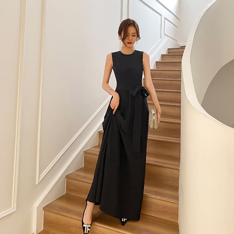 カジュアルドレス ウエストリボンノースリーブロング丈ワンピース