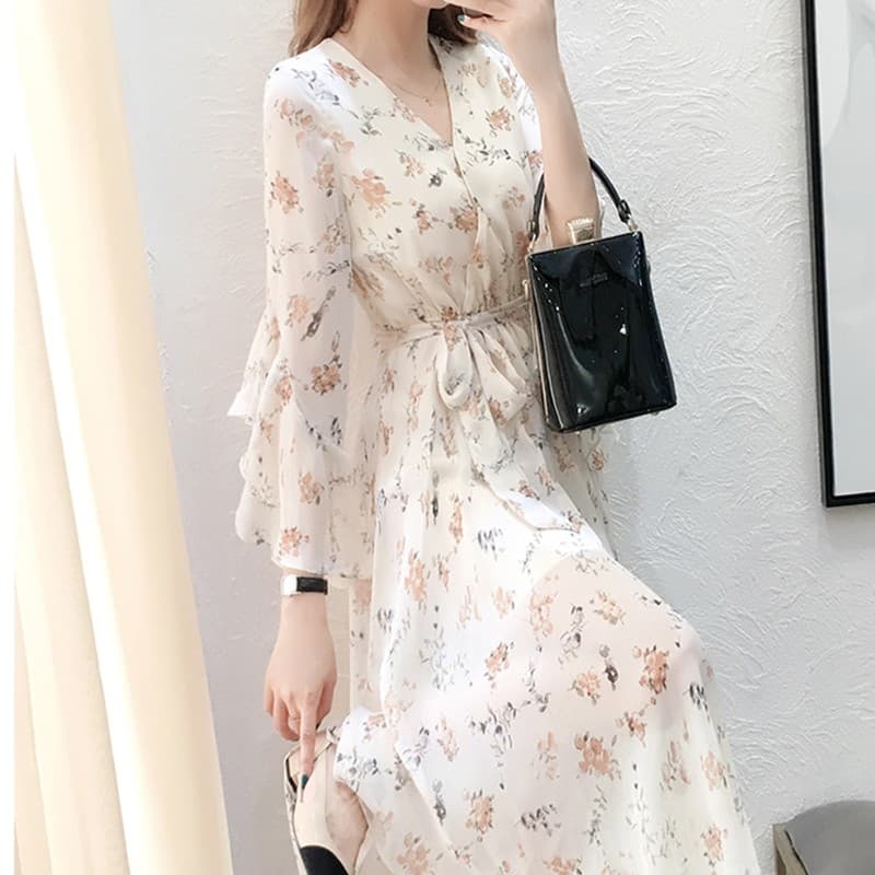 カジュアルドレス 小花柄シフォンフレア袖ウエストリボンワンピース