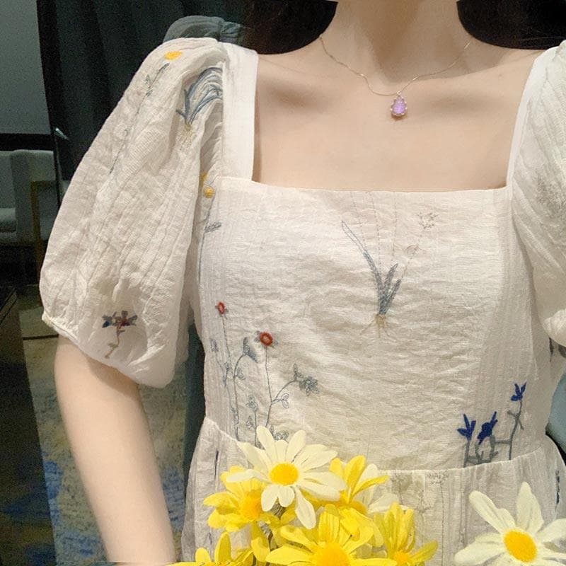 カジュアルドレス 野花刺繍パフスリーブスクエアネックワンピース